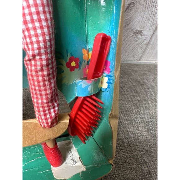 Mattel 1997 Coca-Cola Barbie With Red Gingham Pants Vest & Accessories - Picture 6 of 8